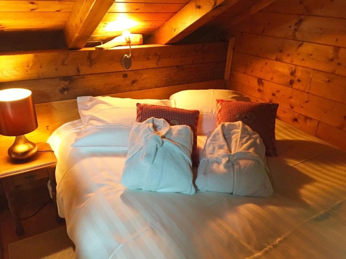 Cosy Chalet With Private Sauna In Bousseviller Quarto foto